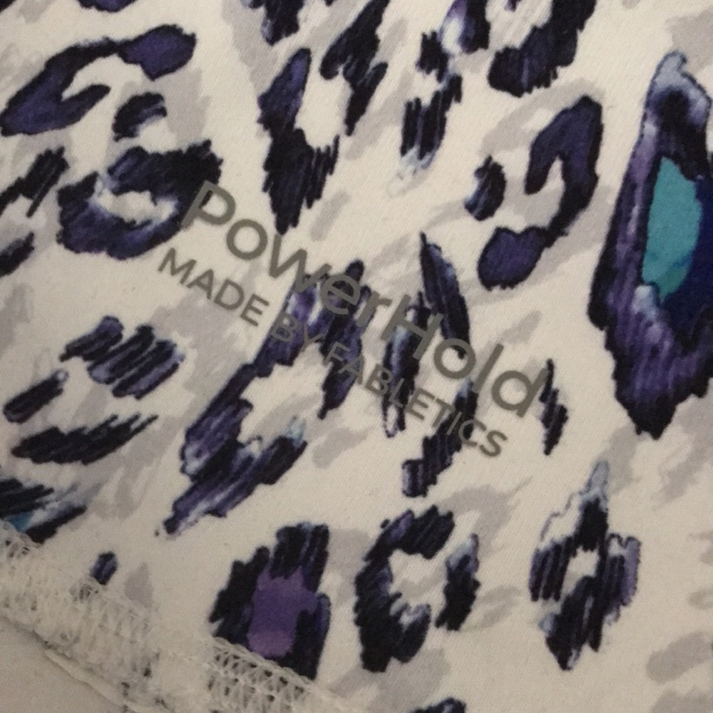 Fabletics Workout Set - Picture 6 of 6